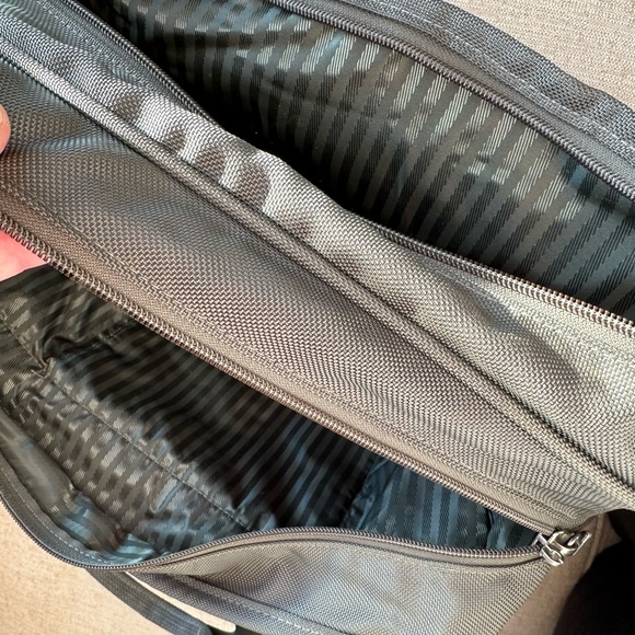 Tumi Briefcase/ Bag - Picture 12 of 14